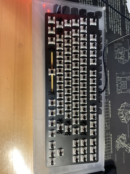 69的入门机械键盘——银雕k400